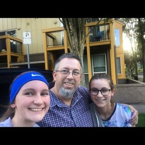 Meet your Posher, Skip